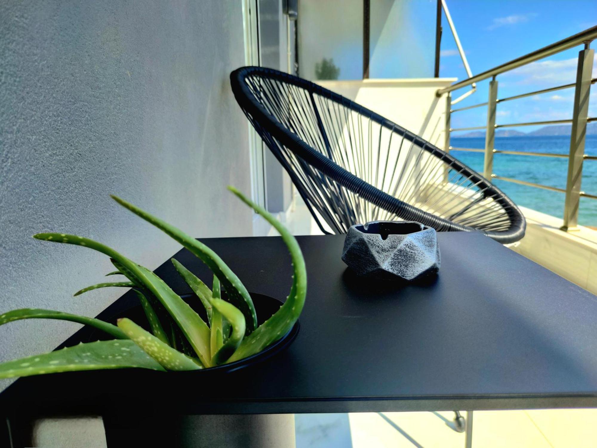 Black & White Seaside House Kalamia Corinth Buitenkant foto